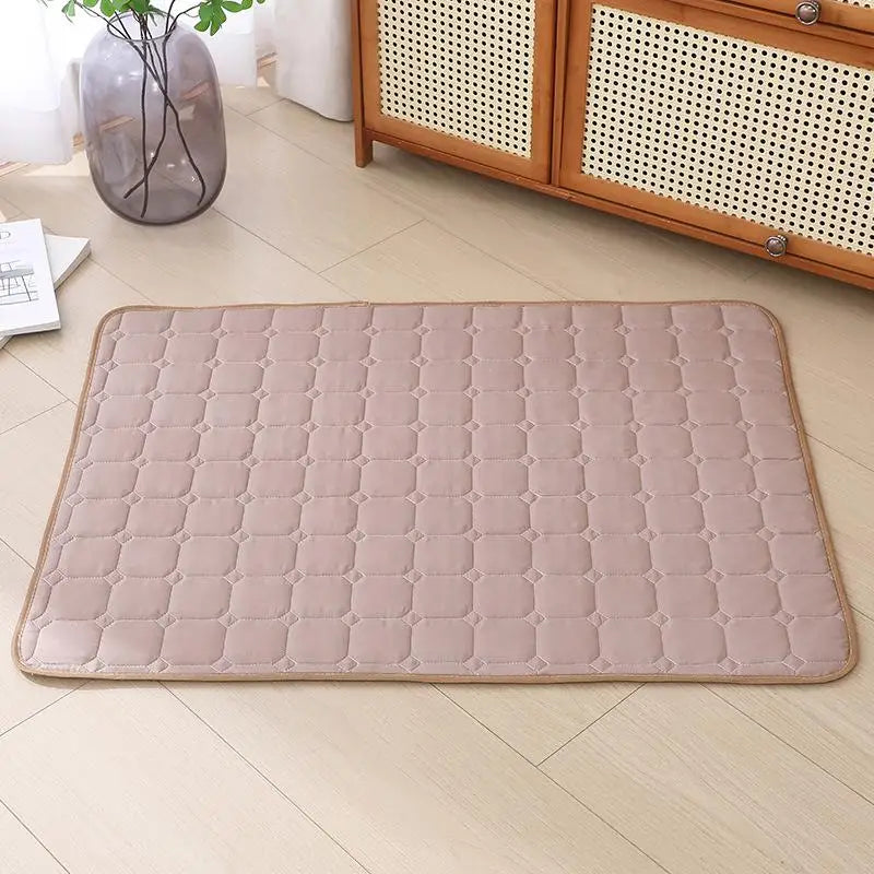Quilted All-Season Pet Mat — Moisture-Proof Resting Cushion for Dogs & Cats